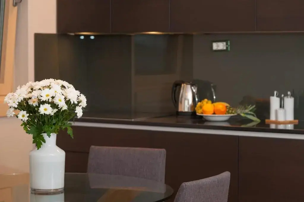 Residence by Vestibul Palace