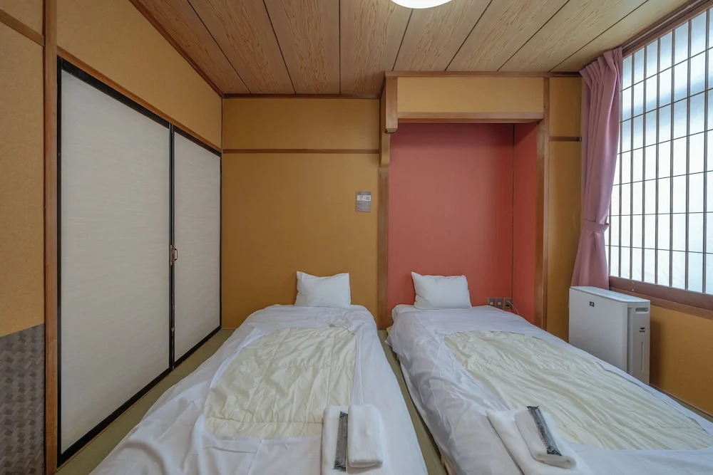 KOMOREBI HOSTEL-your cozy place