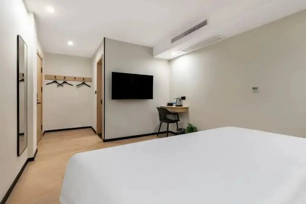 Huajing Hotel