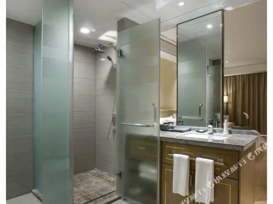 Heyuan Holiday Hotel