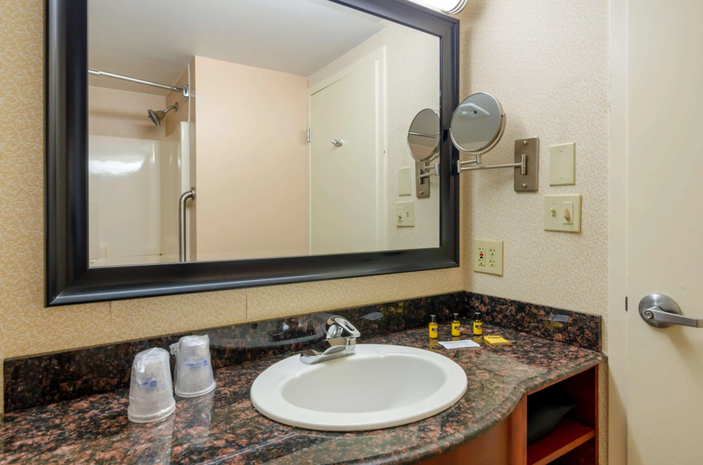 BEST WESTERN PLUS Inn at Valley View