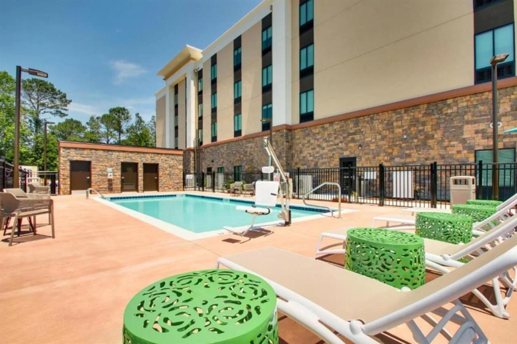 Hampton Inn & Suites By Hilton Southport
