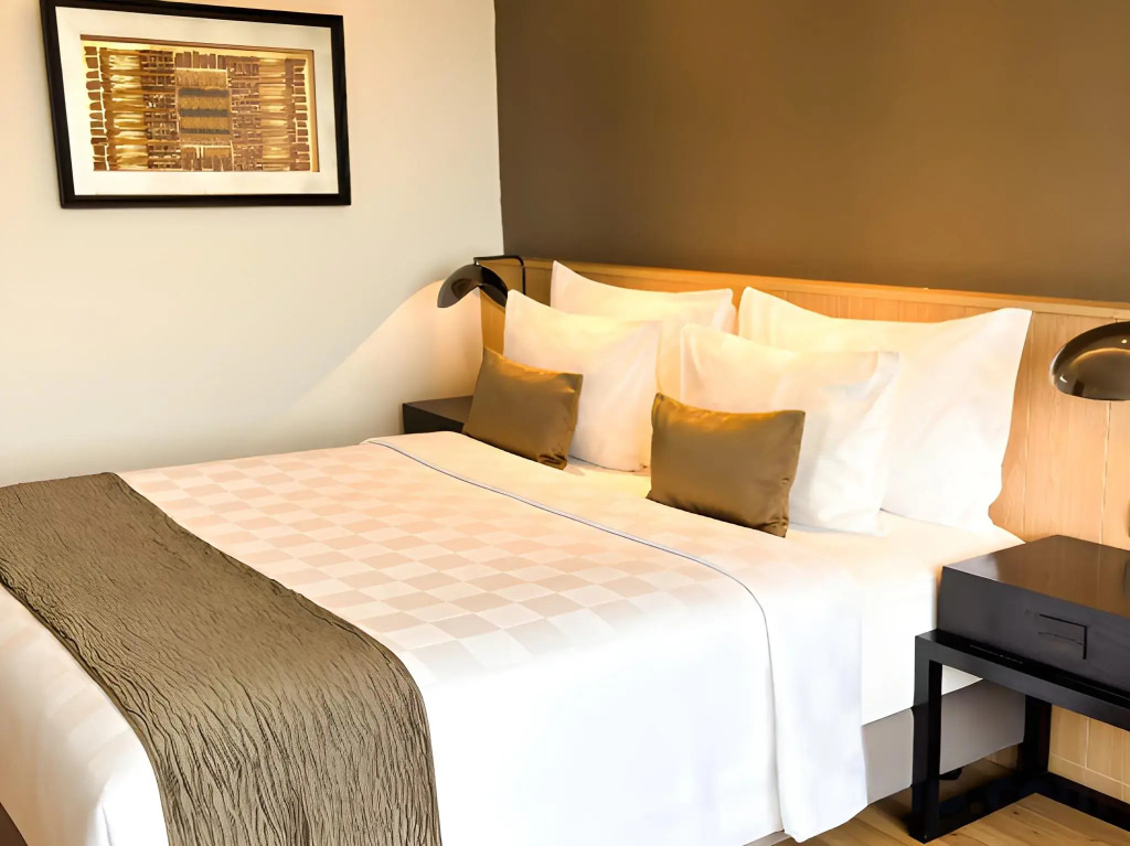 Delonix Hotel Karawang