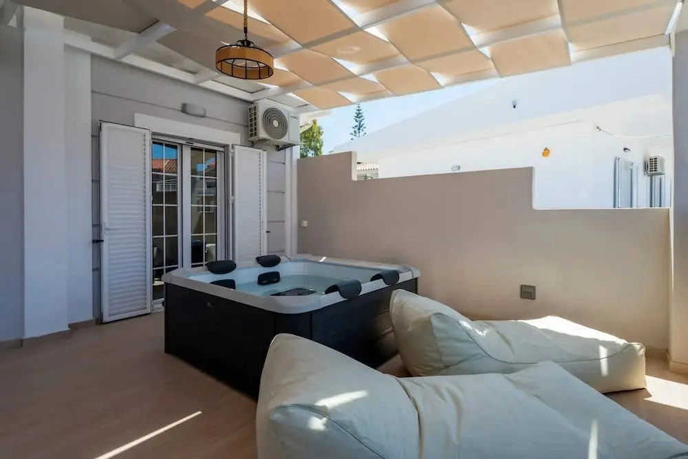 Villy Suites I - Zante Luxury Suite With Hot Tub