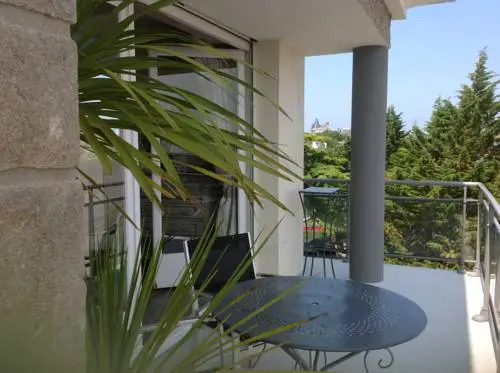 Appartement 40m2 Vue Sur Mer Acces Direct Plage Et Parking Prive