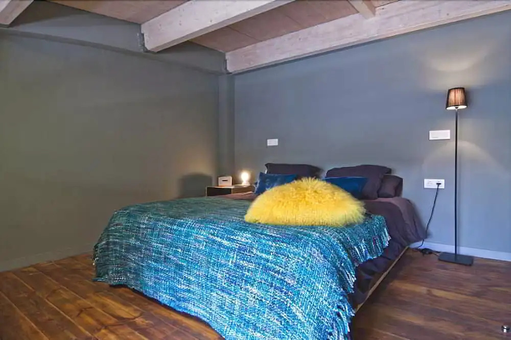 Executive Attic 2