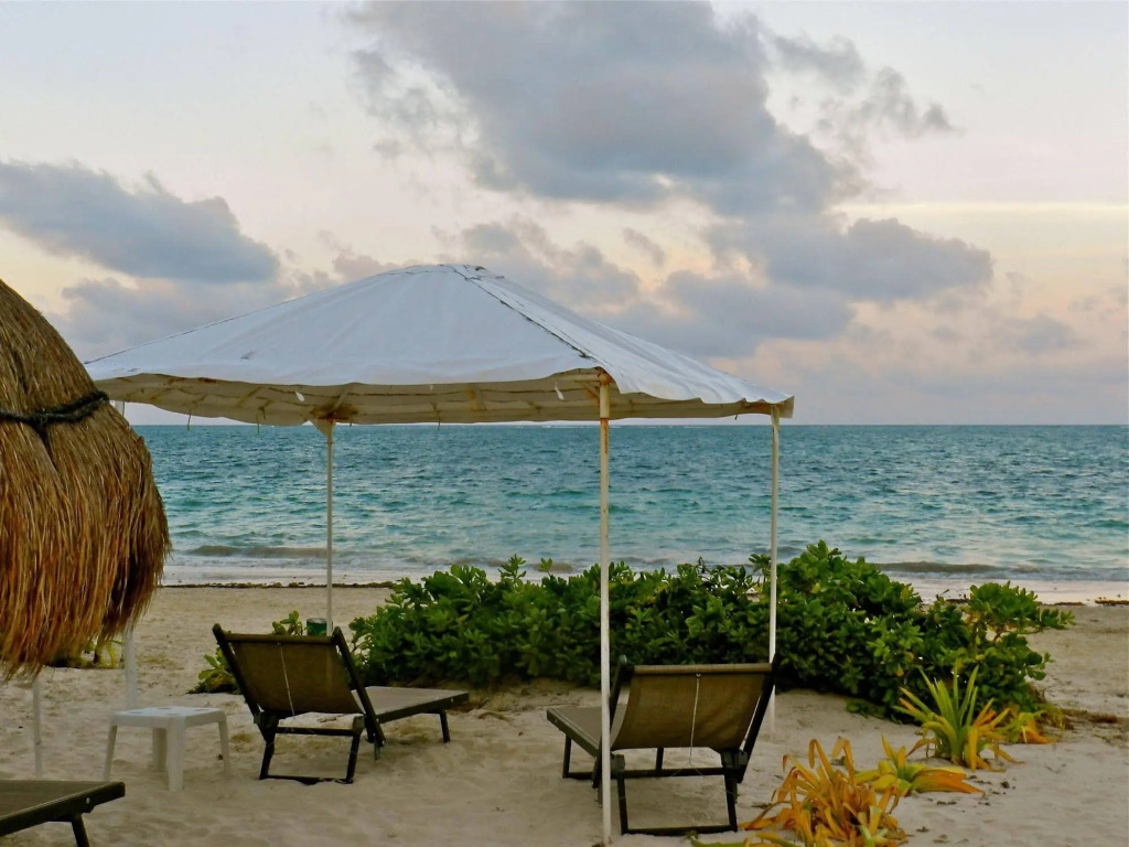 Acamaya Reef Cabanas - Caravan Park