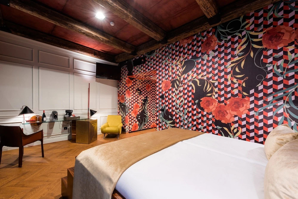 ROXANICH Winery and Design Hotel