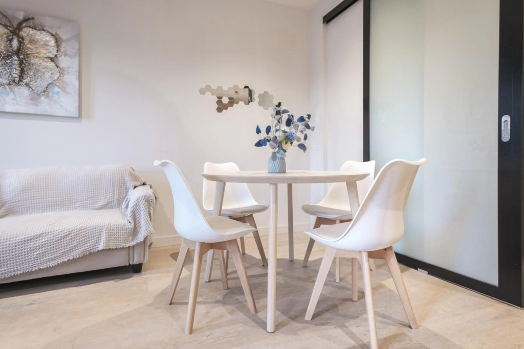 New 1BR 1BA Apartment Central +wifi+ Balcony