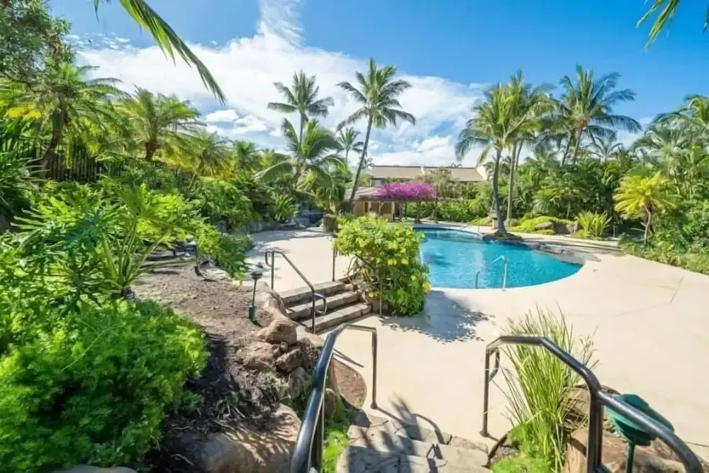 Maui Kamaole, #i215 2 Bedroom Condo by RedAwning