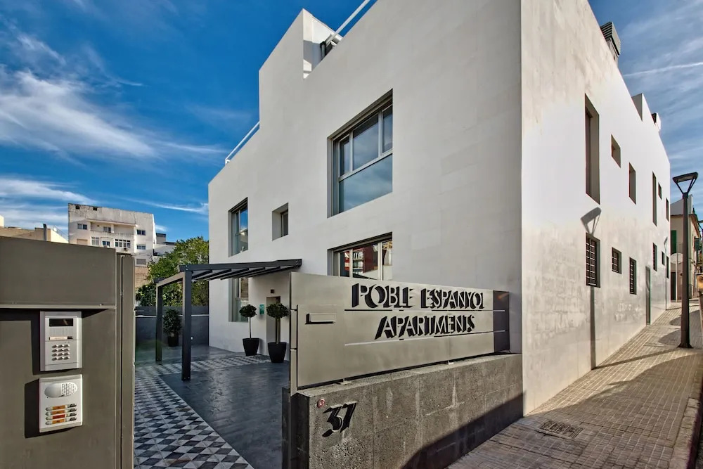Poble Espanyol Apartments