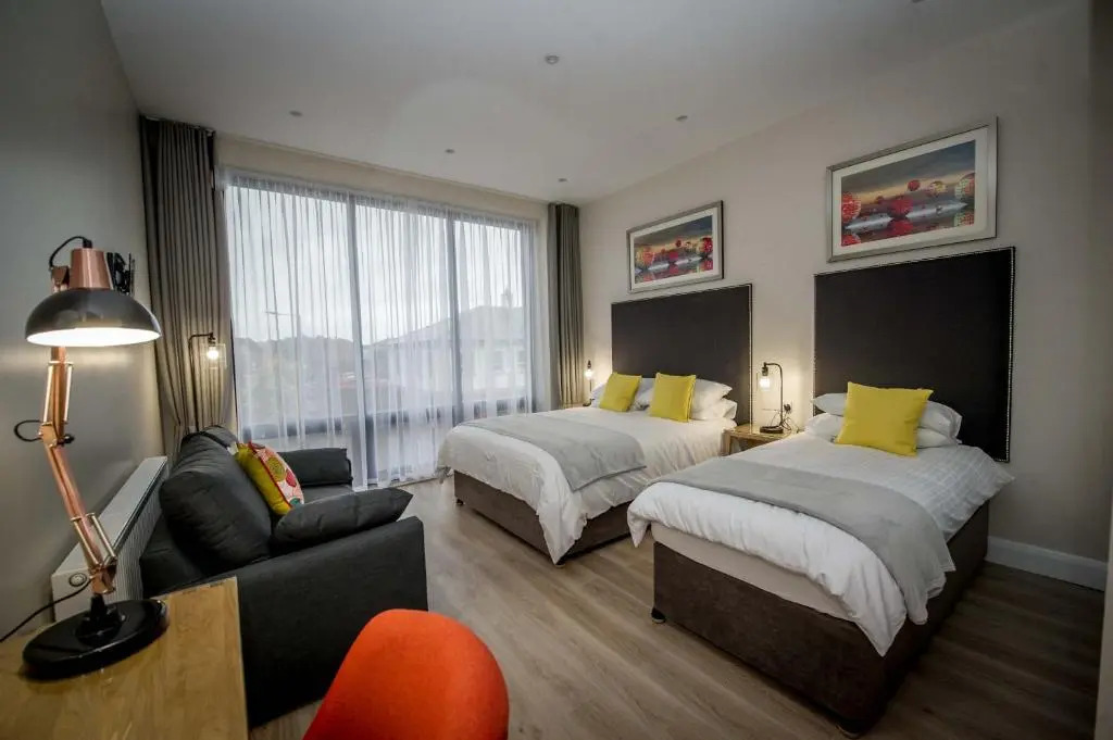 The James Suites