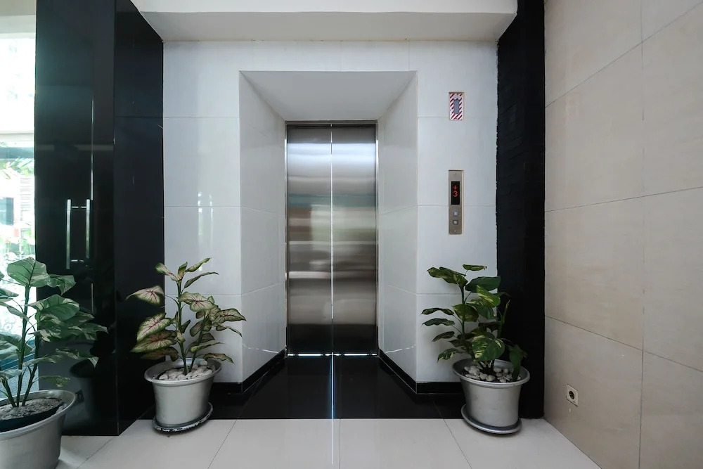 Airy Regol Dewi Sartika 108 A Bandung