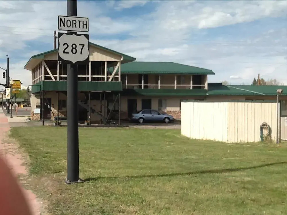 Silver Spur Motel