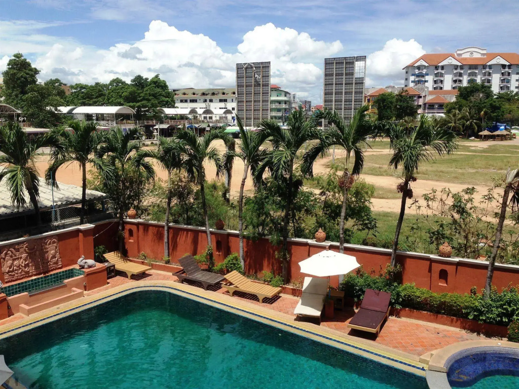Skaw Beach Hotel