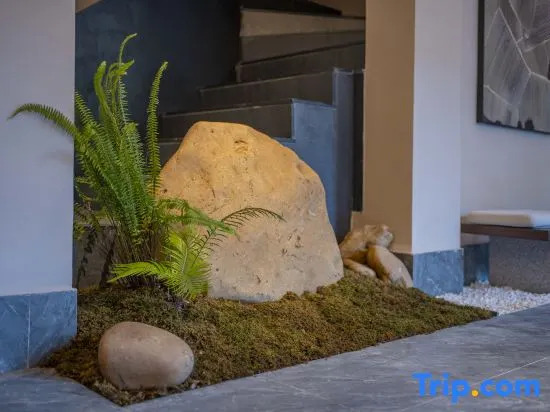 Xunyou · Hidden Luxury Homestay (Dongjianghu Scenic Area Store)
