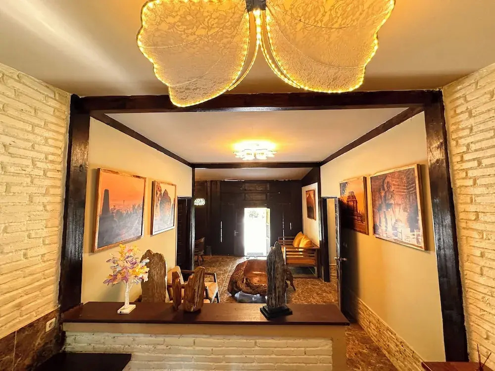 puunee guest house & restaurant
