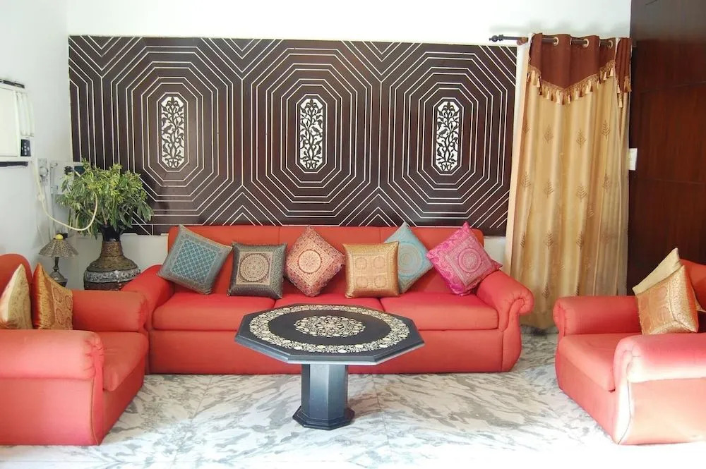 Sai Home Stay Bed & Breakfast