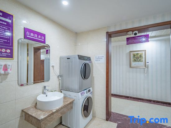 Yayue Hotel (Shijiazhuang Vientiane City Xinbai Square Subway Station Branch)