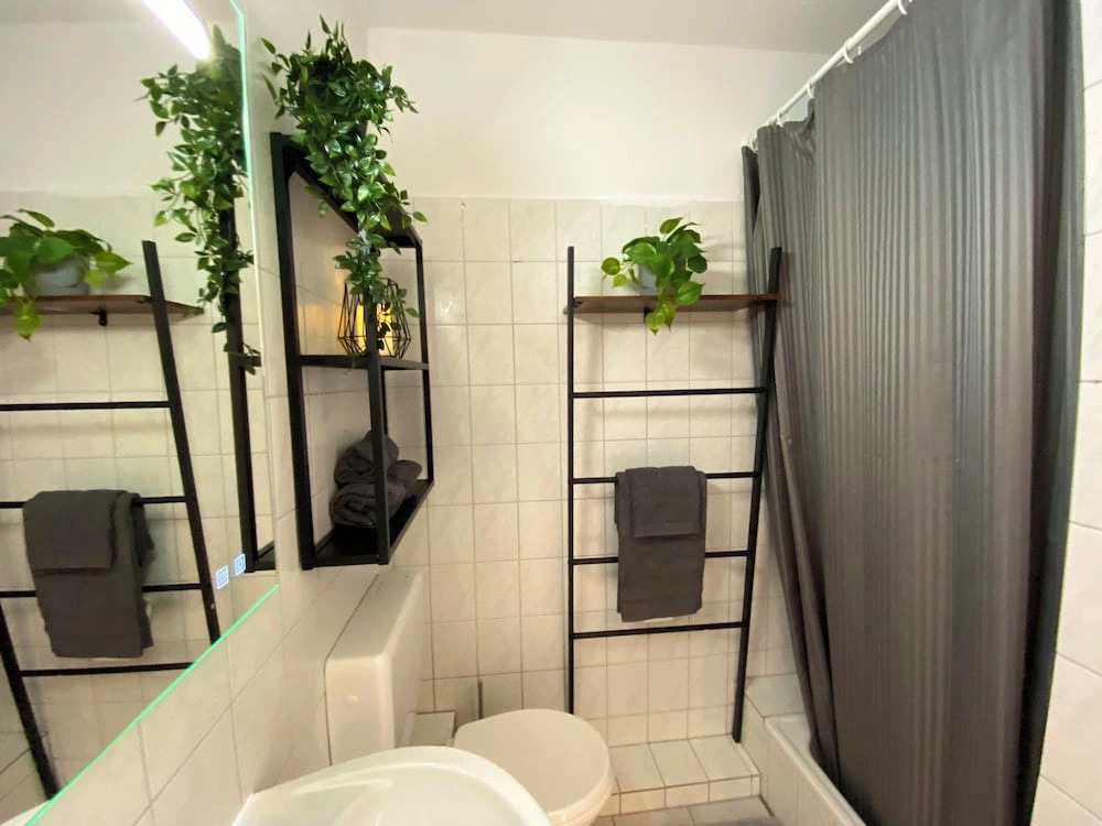 Business & Tourist Apartment mit Balkon