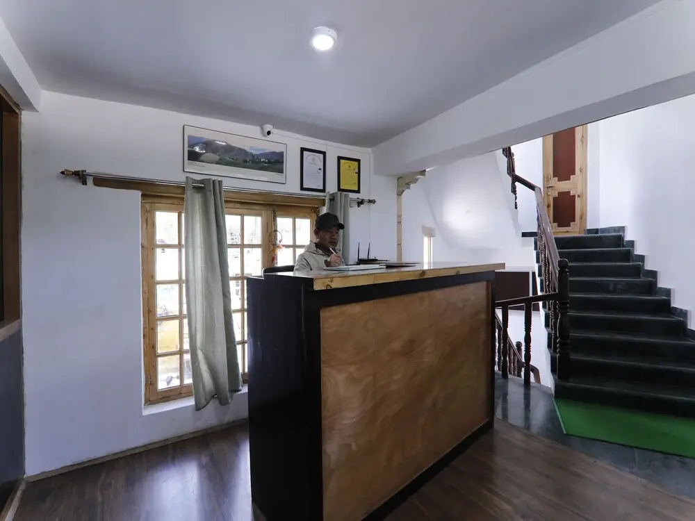 OYO 40939 White House Bnb