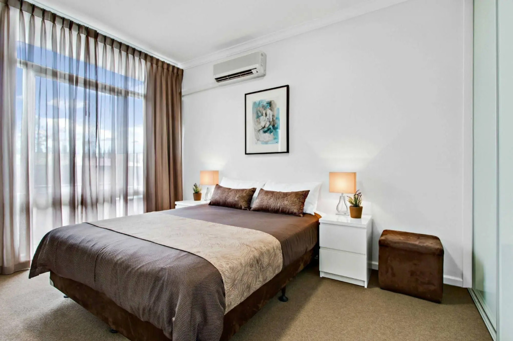 Adelaide DressCircle Apartments