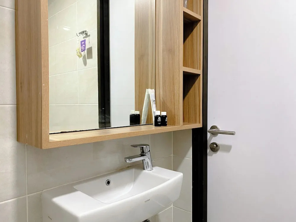 Simply Look Studio At Mustika Golf Residence (No Kitchen) Apartment