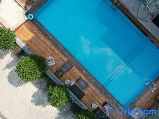 Qingshan Yuandai Resort