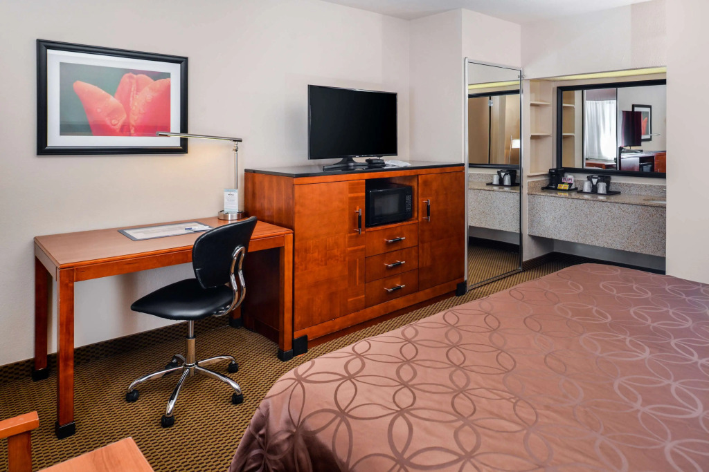 Best Western Executive Inn