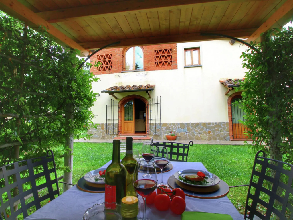 Tranquil Farmhouse in Bucine
