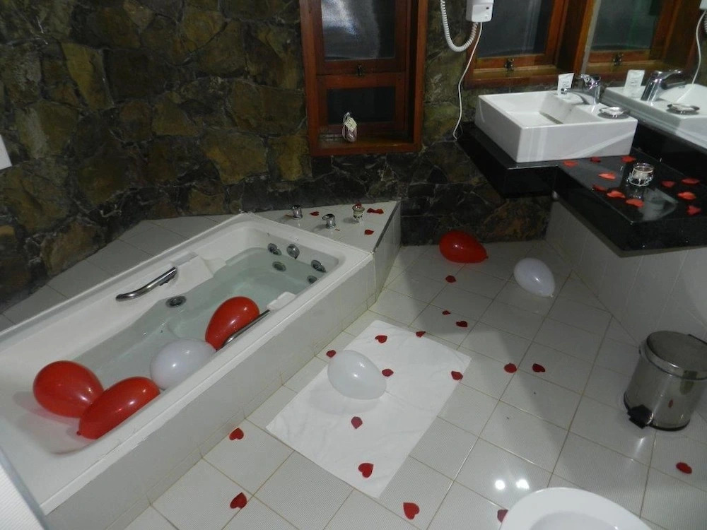 Paradise Inn Hotel e Lazer