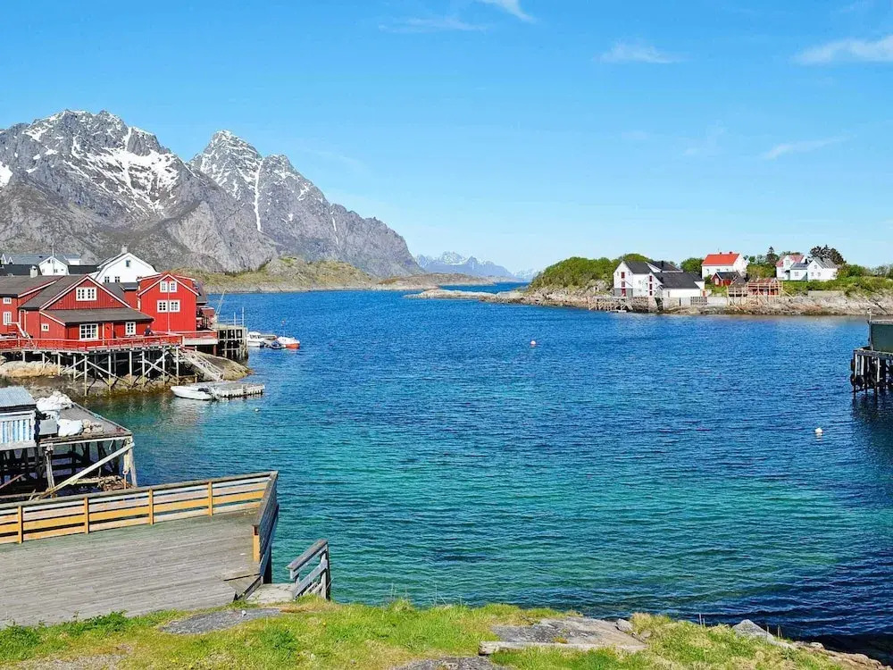 3 person holiday home in Henningsvær