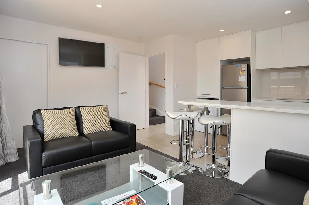 Madras St Apartment 1 - City
