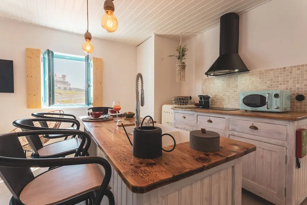 Azenhas do Mar West Coast Design and Surf Villas