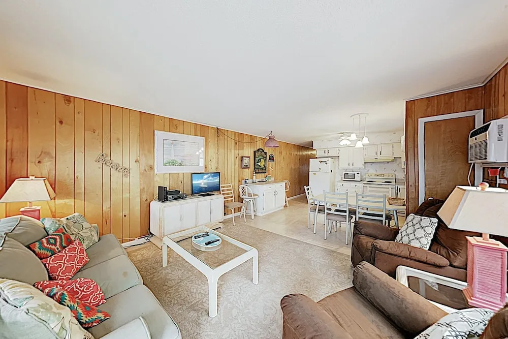 New Listing! Beachside Bliss - Walk To Waves 2 Bedroom Condo