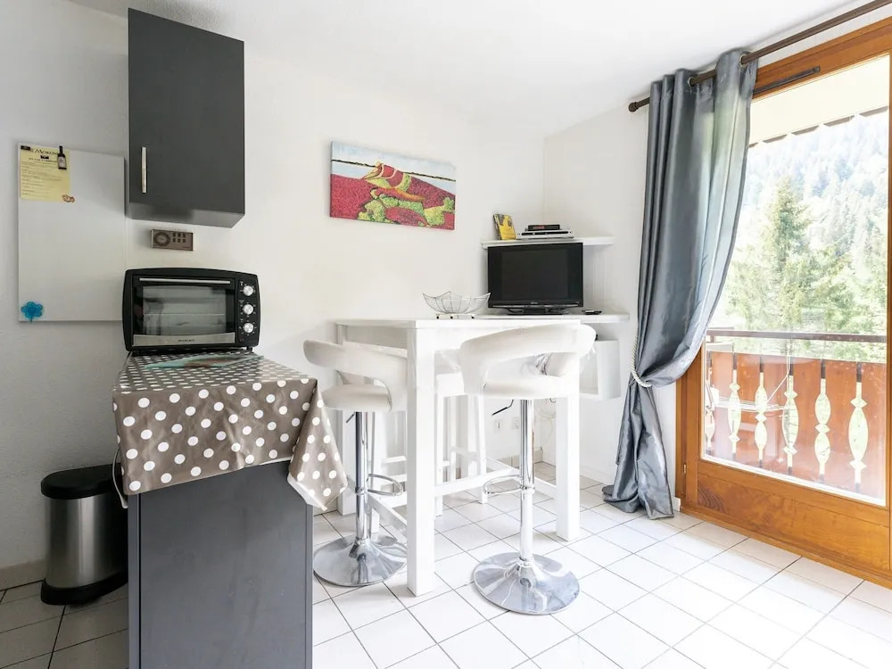Inviting Apartment in Morzine With Balcony
