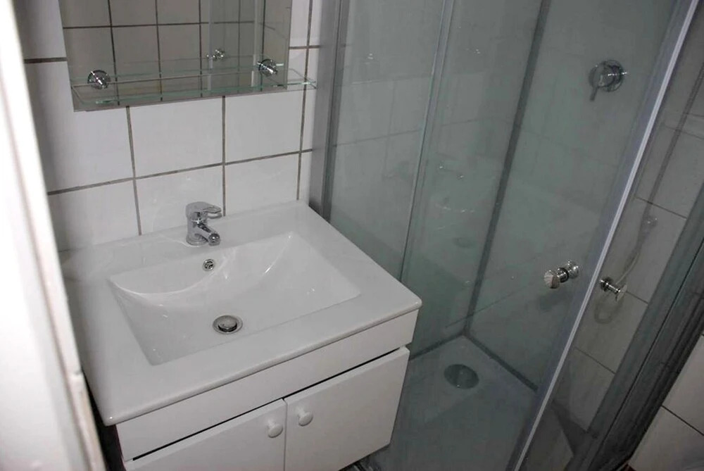 House With one Bedroom in Rosny-sous-bois, With Wonderful City View and Wifi