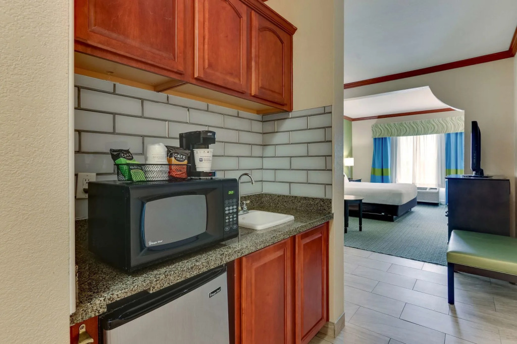 Comfort Inn & Suites Waco Woodway