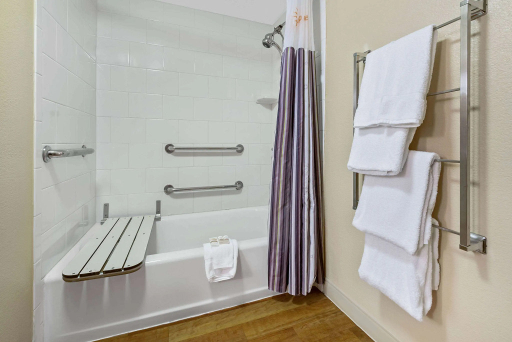 La Quinta by Wyndham West Palm Beach Airport