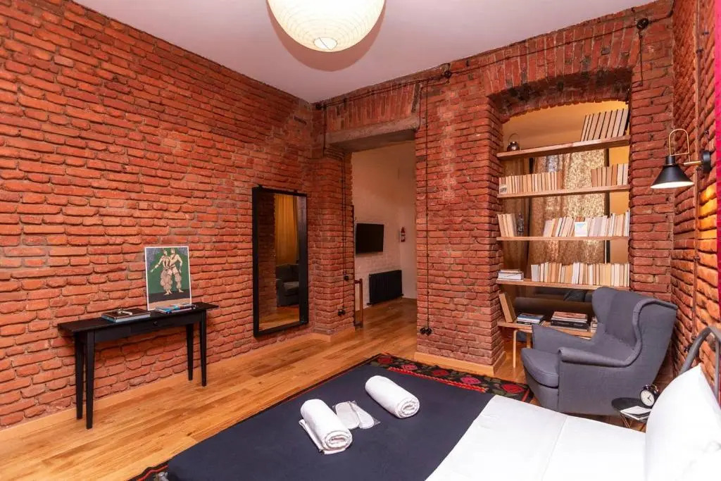 Stylish 1BR apt Close to Rustaveli Avenue