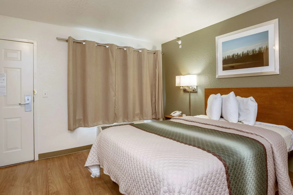 HomeTowne Studios by Red Roof Philadelphia - Mt Laurel-Maple Shade, NJ