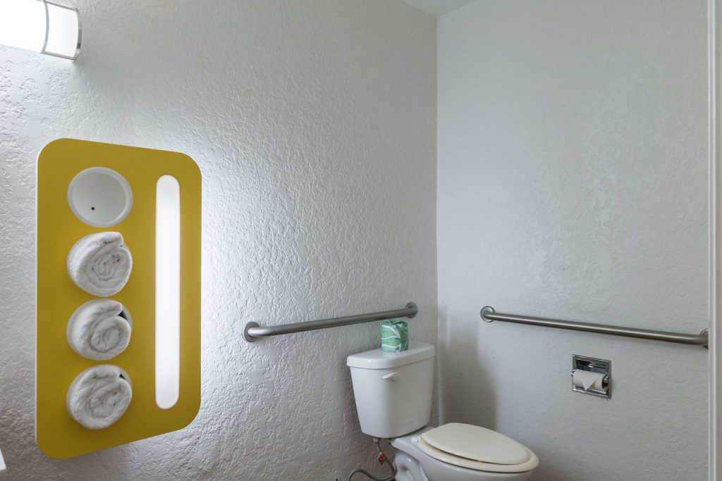 Motel 6-Uvalde, TX