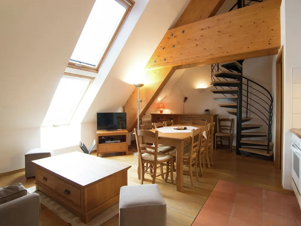 Beautiful Building, With Separate Apartments, Perfect for Family Celebrations