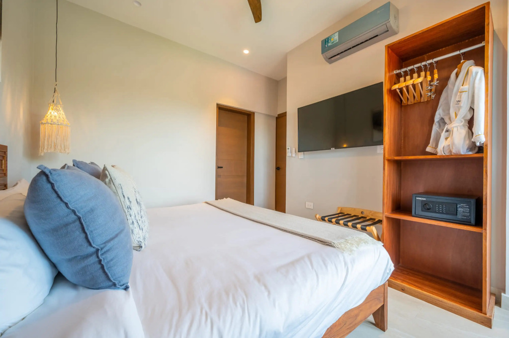 Kippal Bacalar Bedroom Balcony
