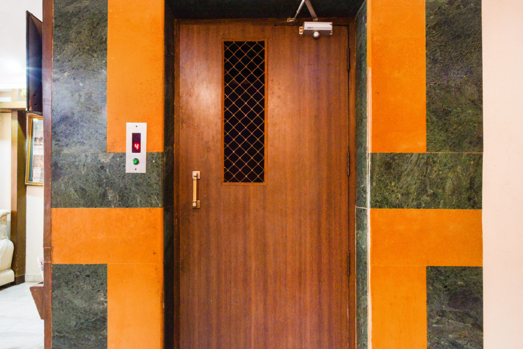 Townhouse OAK Secunderabad Near Railway Station Formerly Hotel Brahma