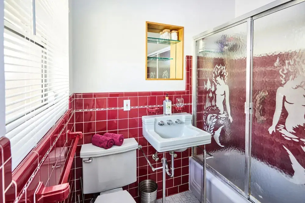 FIFA HQ: 8mi to Stadium | Sleeps 10 | Pool & Games