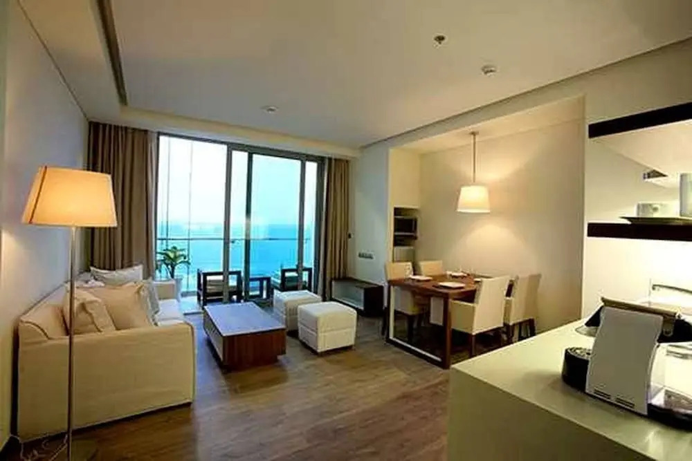 Stunning 80m2 Sea View Apartment, 1-min To Beach