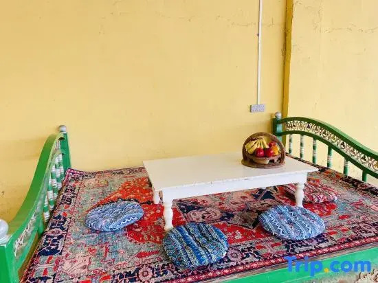 Migratory Hostel