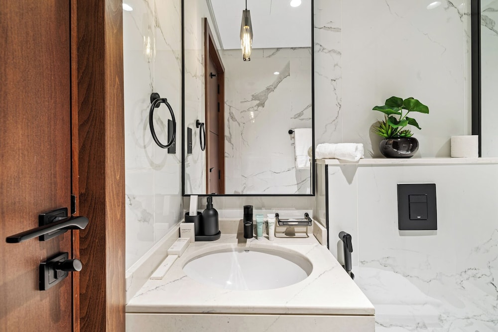 1BR Stay Near World Trade Center Metro