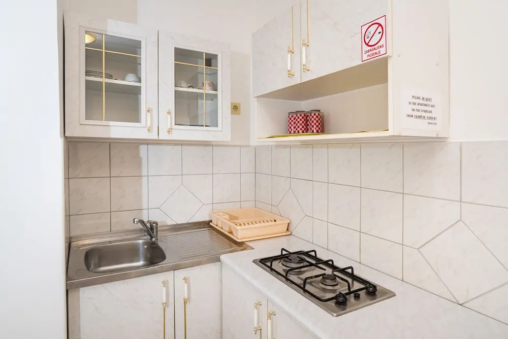 Nice Apartment Silvia 4 for 3 Persons